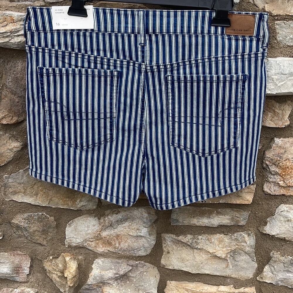 American Eagle Hi-Rise shortie blue & white striped jean shorts size 16 NEW - Picture 8 of 9